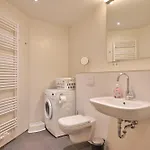 Noack Apartment *