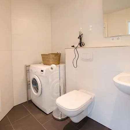 Noack Apartment